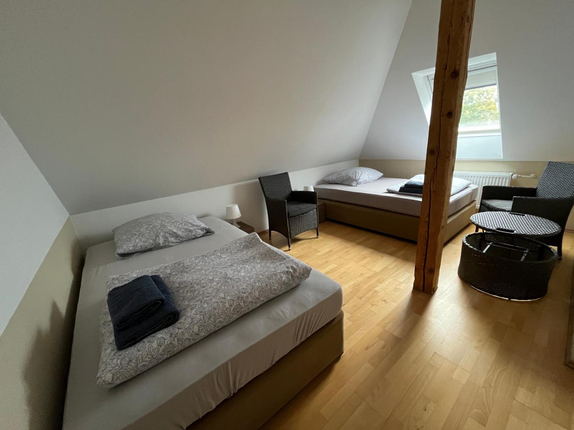 Doppelzimmer-Bad-Kuehlschrank-Tv-19 Meine Dış mekan fotoğraf